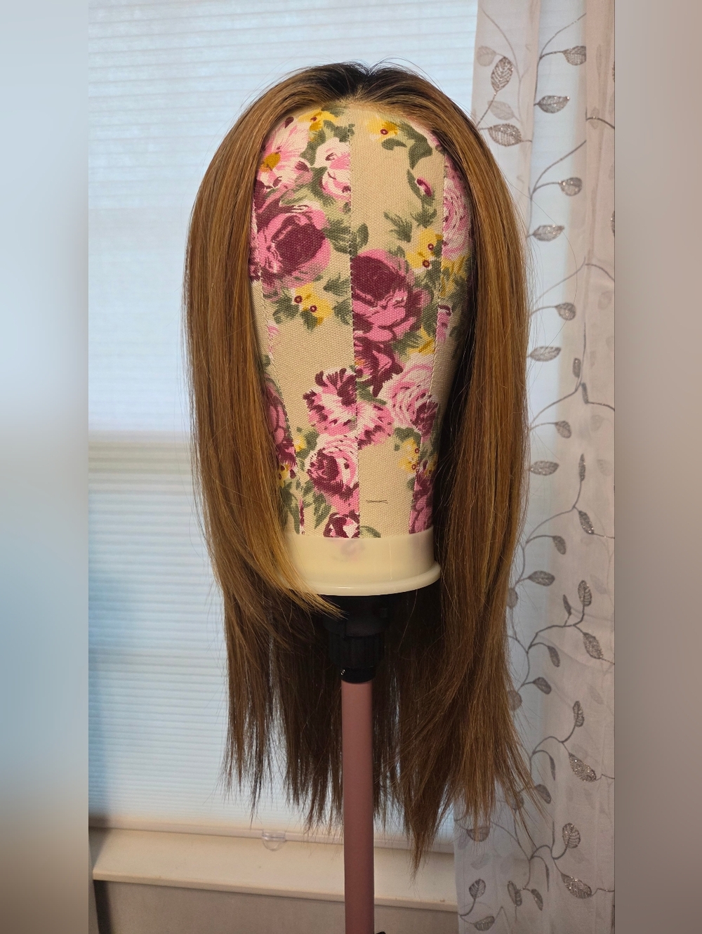 SOLD BelleTress Dolce & Dolce 23" Wig-Mocha With Cream